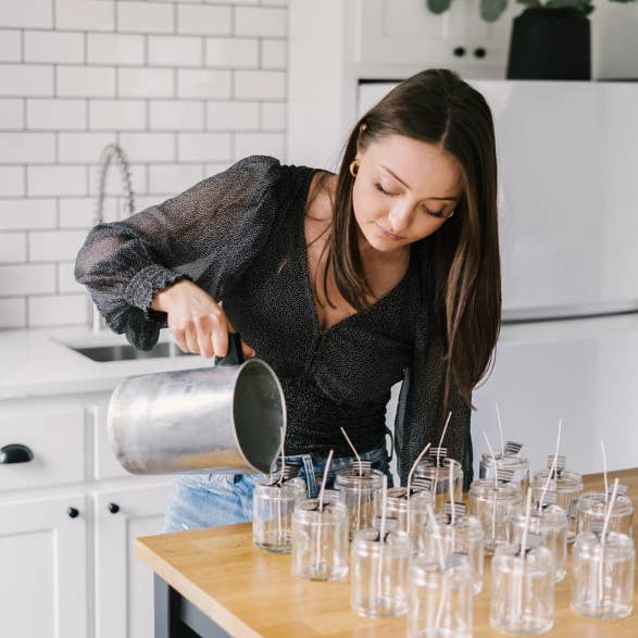 River Birch Candles - Wholesale Jar/Filled Candle - 8.5oz Currant + Jasmine Soy Candle - Clear Jar3