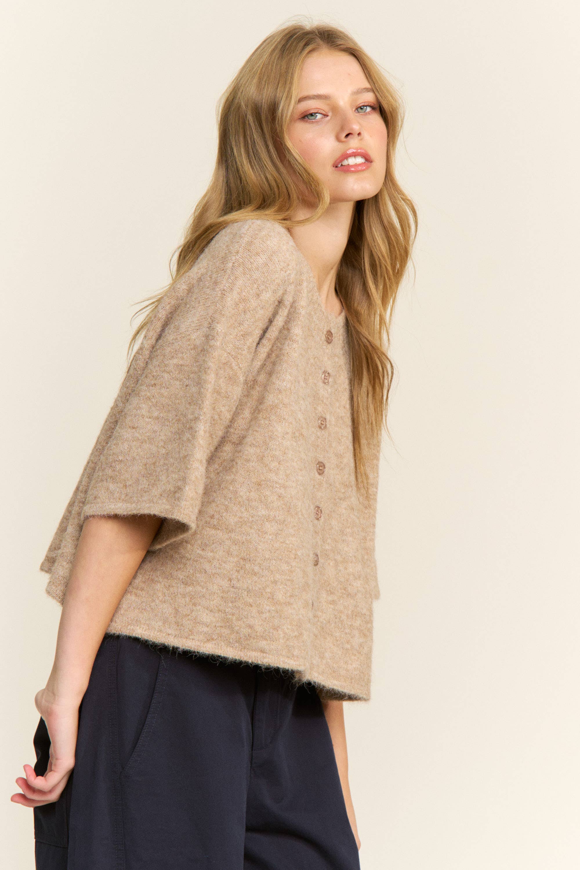 CANDESCENT - Wholesale Cardigan - Women's - Cropped Boxy Soft Knit Cardigan - LOU CARDIGAN30