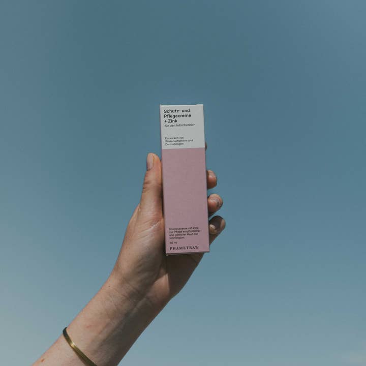 Phametra Cosmetics - Wholesale Intimate Cleanser/Wipe - Protection and care cream + zinc for the genital area4