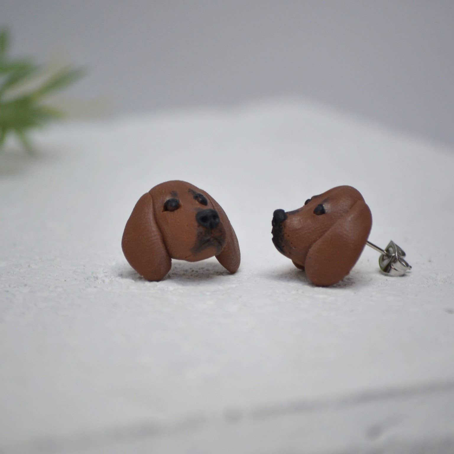 Pawfect Love - Wholesale Knopjes/oorstekers - Teckel Oorbellen - Handgemaakte Polymer Clay Worst Hondenstuds
