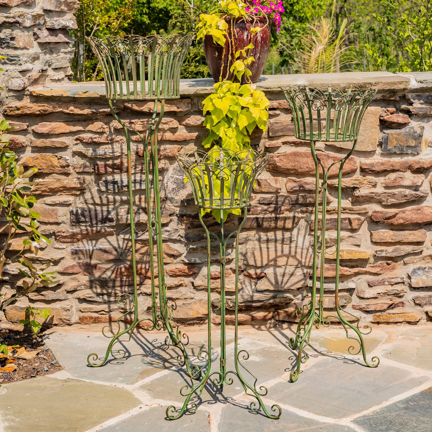 Zaer Ltd. International - Wholesale Plant Pot Stand - Standing Iron Pedestal Plant Stands in Green- 3 Sizes1