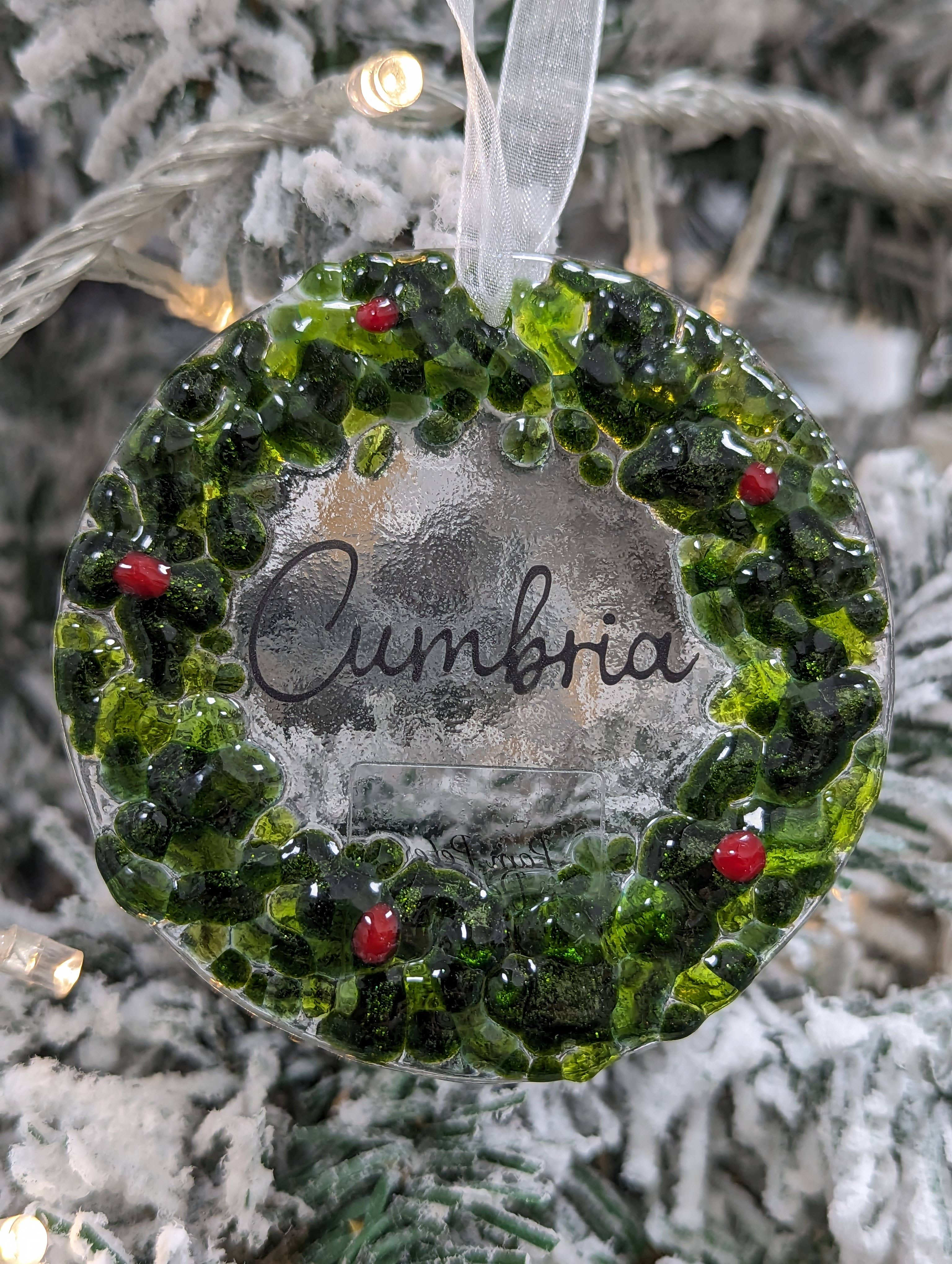 Pam Peters Designs - Vendita all'ingrosso Decorazione - Decorazione natalizia in vetro fatta a mano - Ghirlanda personalizzata1