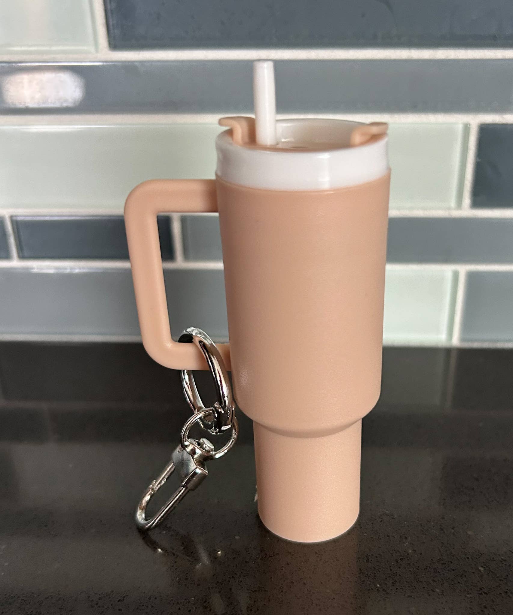 JILLIAN INK LLC - Wholesale Keychain - Unisex - Plastic Tumbler Keychain with Removable Lid 1