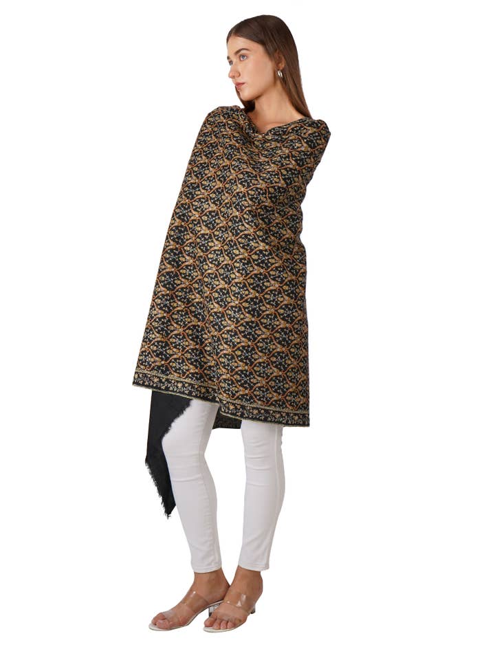 Traditional Pashmina Shawl Handwoven– Classic Black for wholesale by PASHWRAP