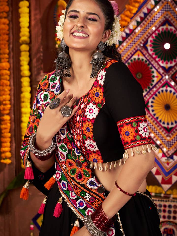 HATKE BRIDE - Wholesale Top & skirt set – Women's - Black Viscose Cotton Navratri Chaniya Choli For Indian Garba (9 Meters Flair) - Kutchi Patch Work, Thread Embroidery Work, Real Mirror Work1