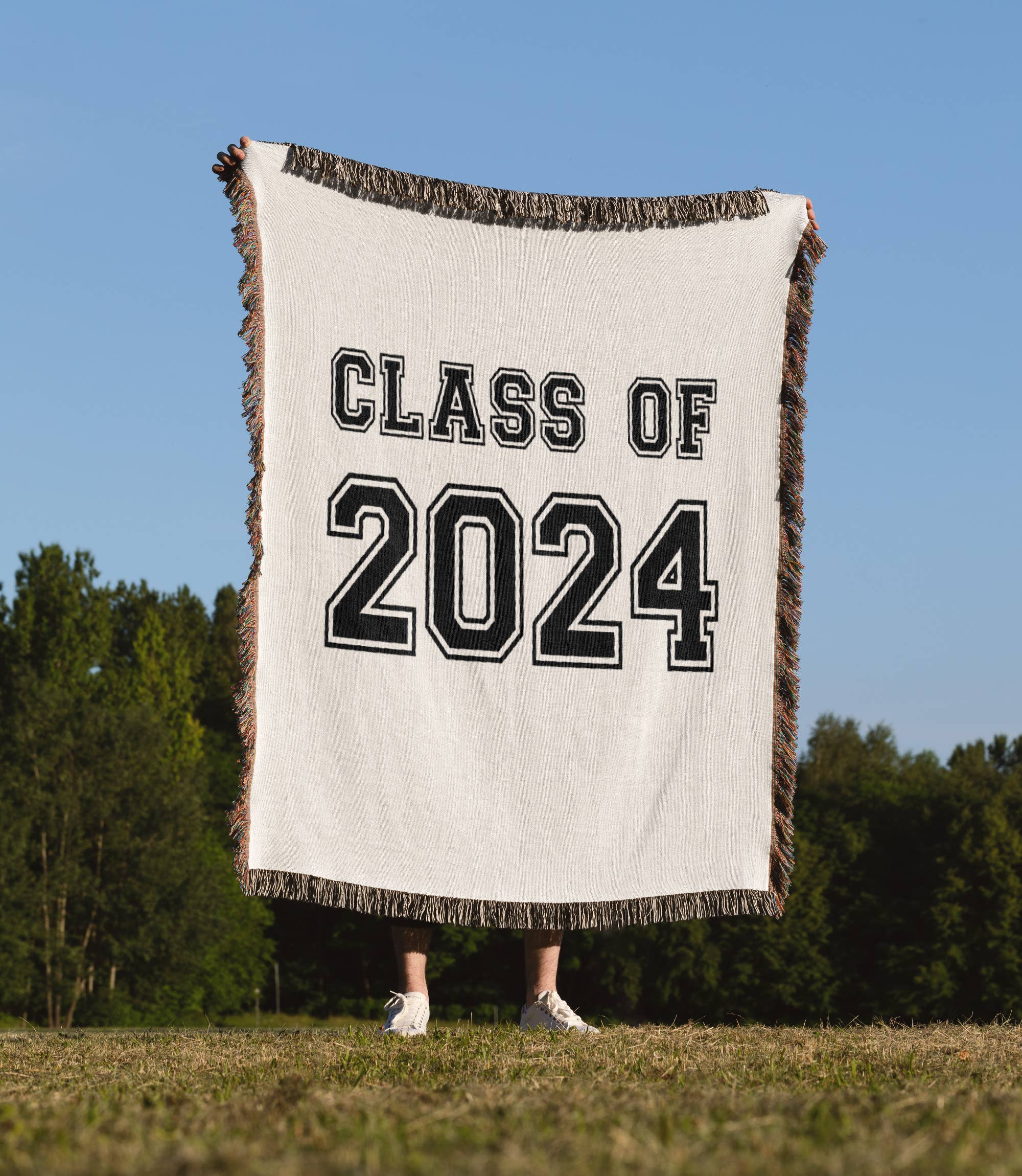 3dRose – Großhandel Überwurfdecke – 3dRose, Klasse von 2024 - Abschlussgeschenk - Absolvent, der die High School, Universität oder Hochschule abschließt, schwarz, Decke1