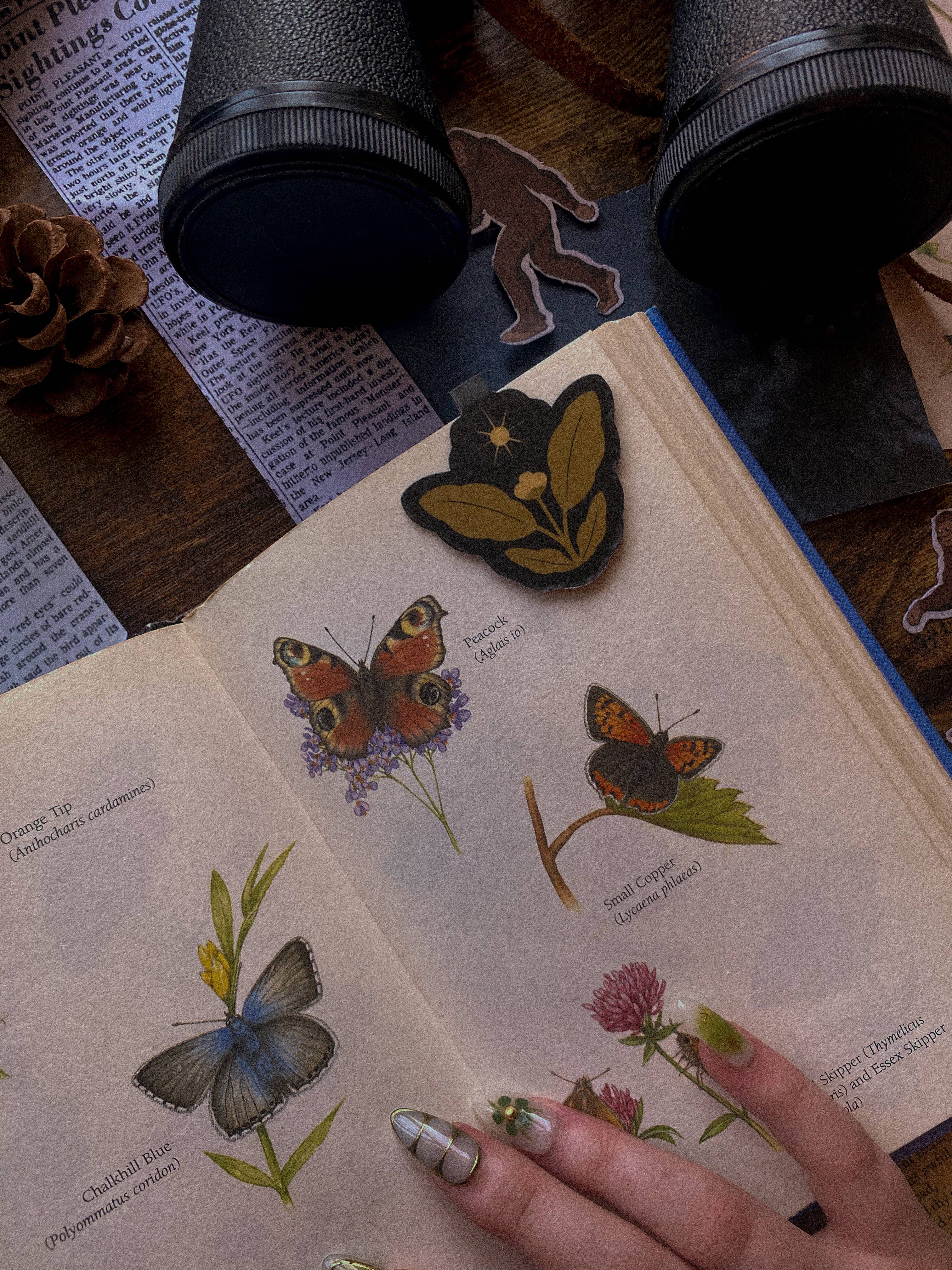 Tied Fates – wholesale Bookmark – Green Witch Magnetic Bookmark2