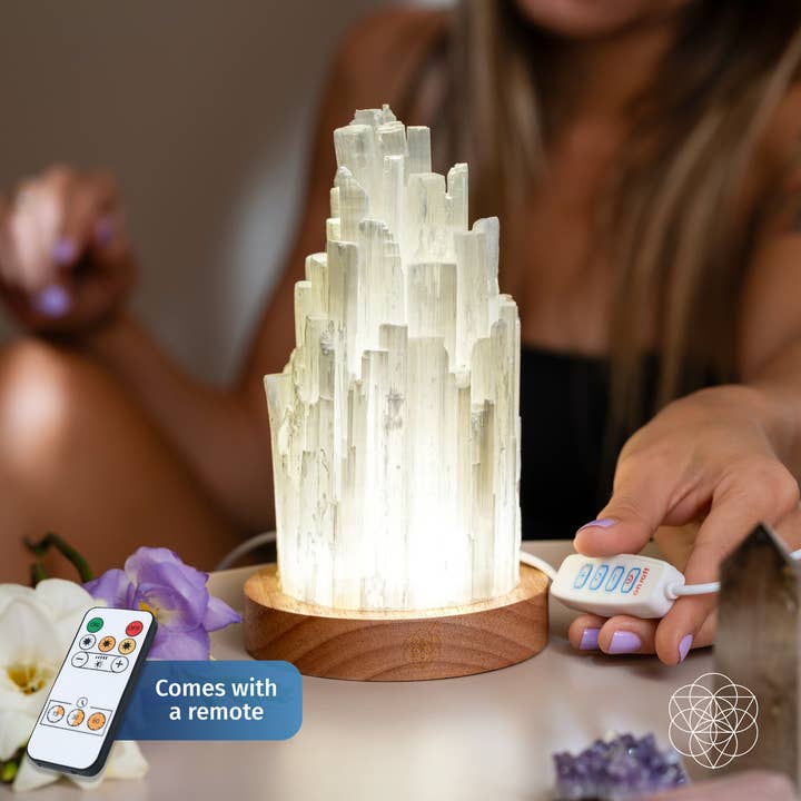 Conscious Items – Großhandel Spiritueller Stein/Kristall – Die Cleanse-All Selenitlampe - 2 Pfund Heilungskraft