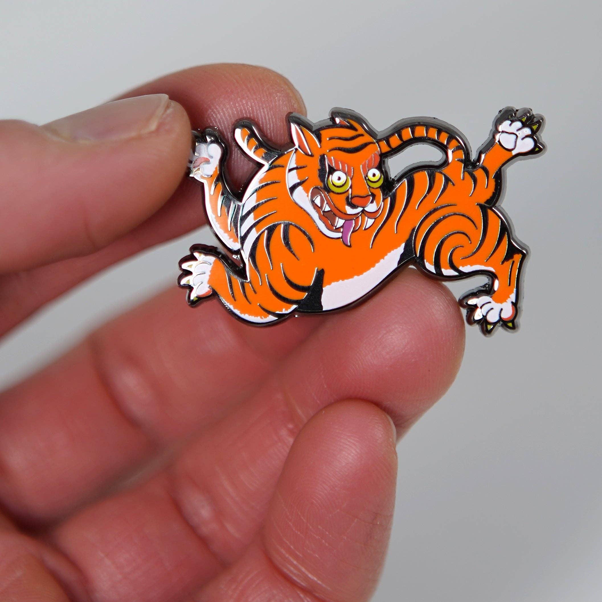 Stuntin Goods - Wholesale Lapel Pin/Button - Tiger Enamel Pin2