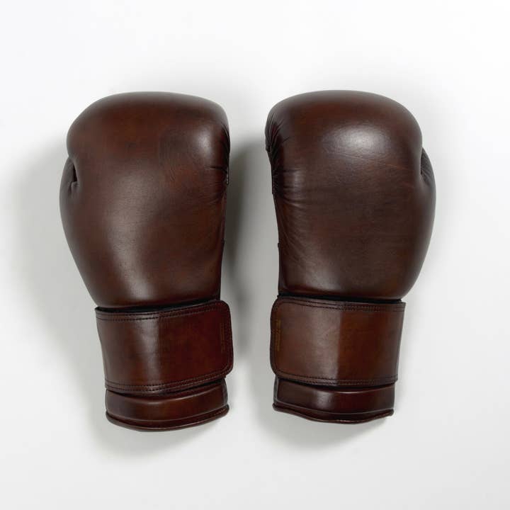 John Woodbridge Makers - Wholesale Sporting accessories - VINTAGE TRAINING LEATHER BOXING GLOVES2