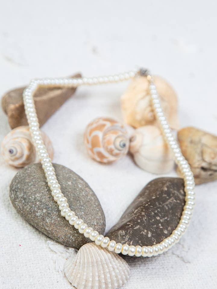 Single Layer Pearl Necklace for wholesale by ANJI