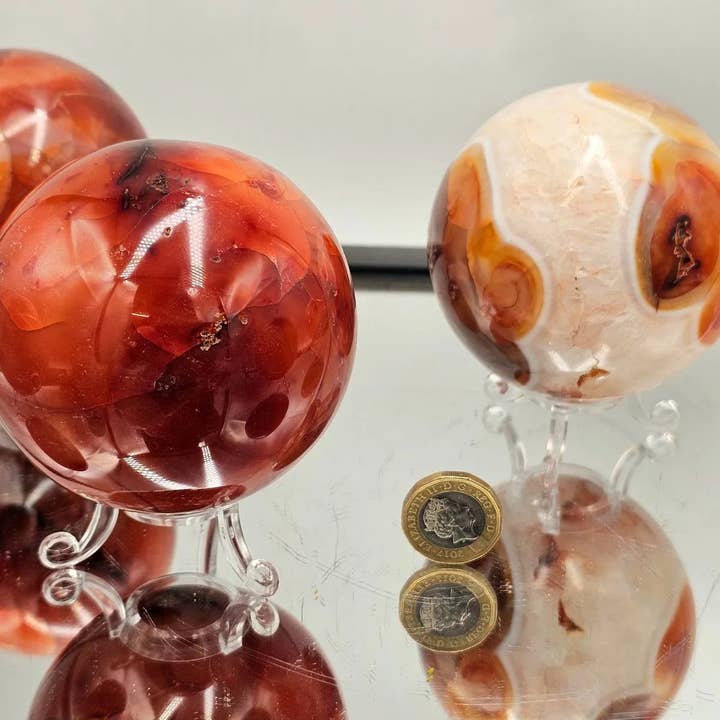Distinction Crystals - Vendita all'ingrosso Pietra/cristallo spirituale - Grande Sfera di Cristallo di Corniola 3"