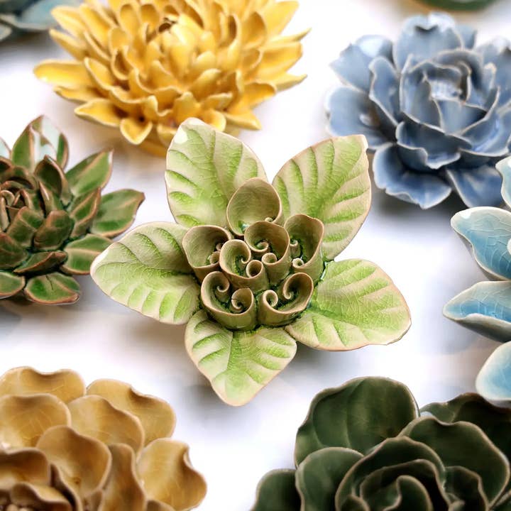 Chive - Wholesale Wall Accent - English Garden Ceramic Flowers