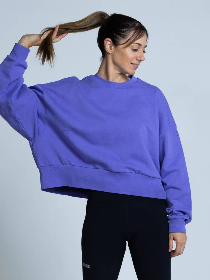 Camisola feminina oversized amplificada com gola careca por atacado de The Running Republic