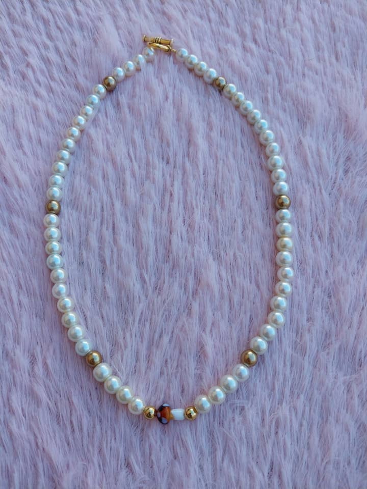 Collana di perle Mini Mushroom per la vendita all'ingrosso da parte di Love Alumni Art & Design