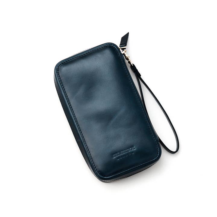 HELMBROOK London - Wholesale Crossbody Bag - Men's - Carlyle Handcrafted Leather Handbag3