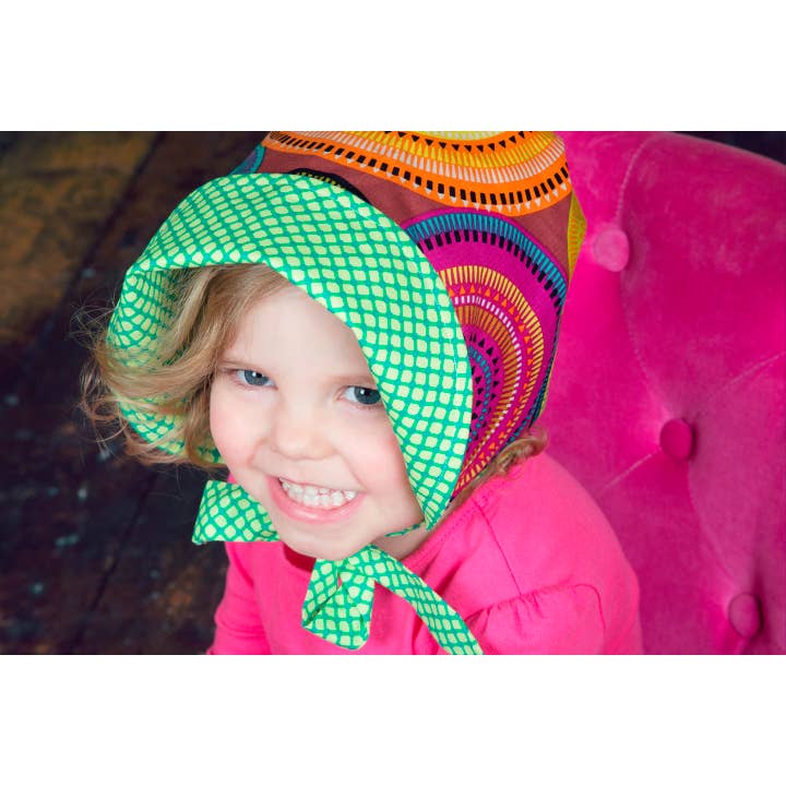 Gorro de sol Circles Gorro de regalo hecho a mano para baby shower para venta al por mayor de The Daisy Baby LLC