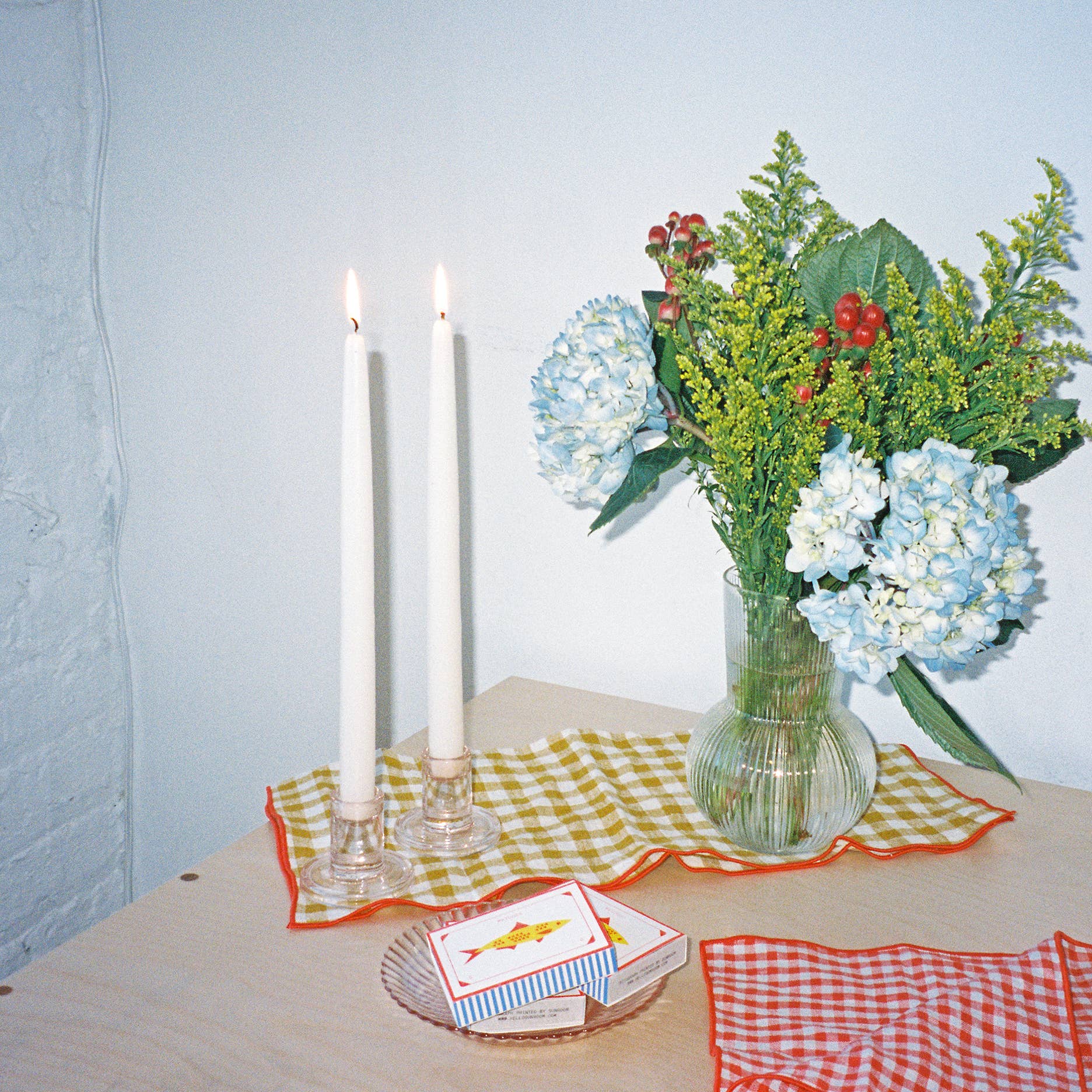 Sunroom - Wholesale Lucifers - Luciferdoosje met riso-opdruk 'Vis' en 50 meerkleurige lucifers van 7,6 cm2