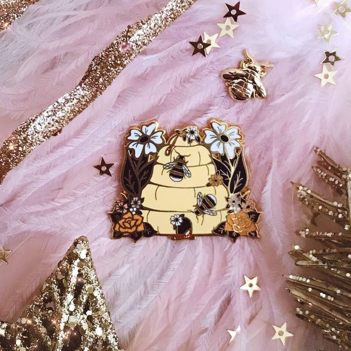 Lilly Baik - Wholesale Lapel Pin/Button - Beehive Enamel Pin1