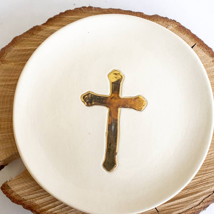 Plato Pequeño de Cerámica con Cruz de Hoja de Oro para venta al por mayor de Prodigal Pottery
