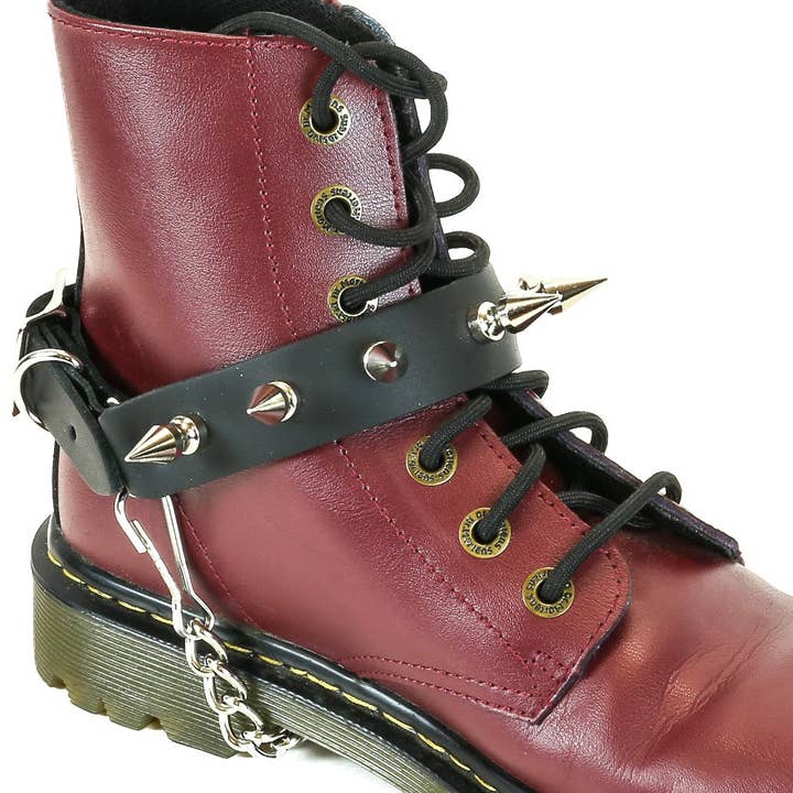 BS126 SINGLE ROW 1" SPIKE BOOT STRAP for wholesale by Funk Plus