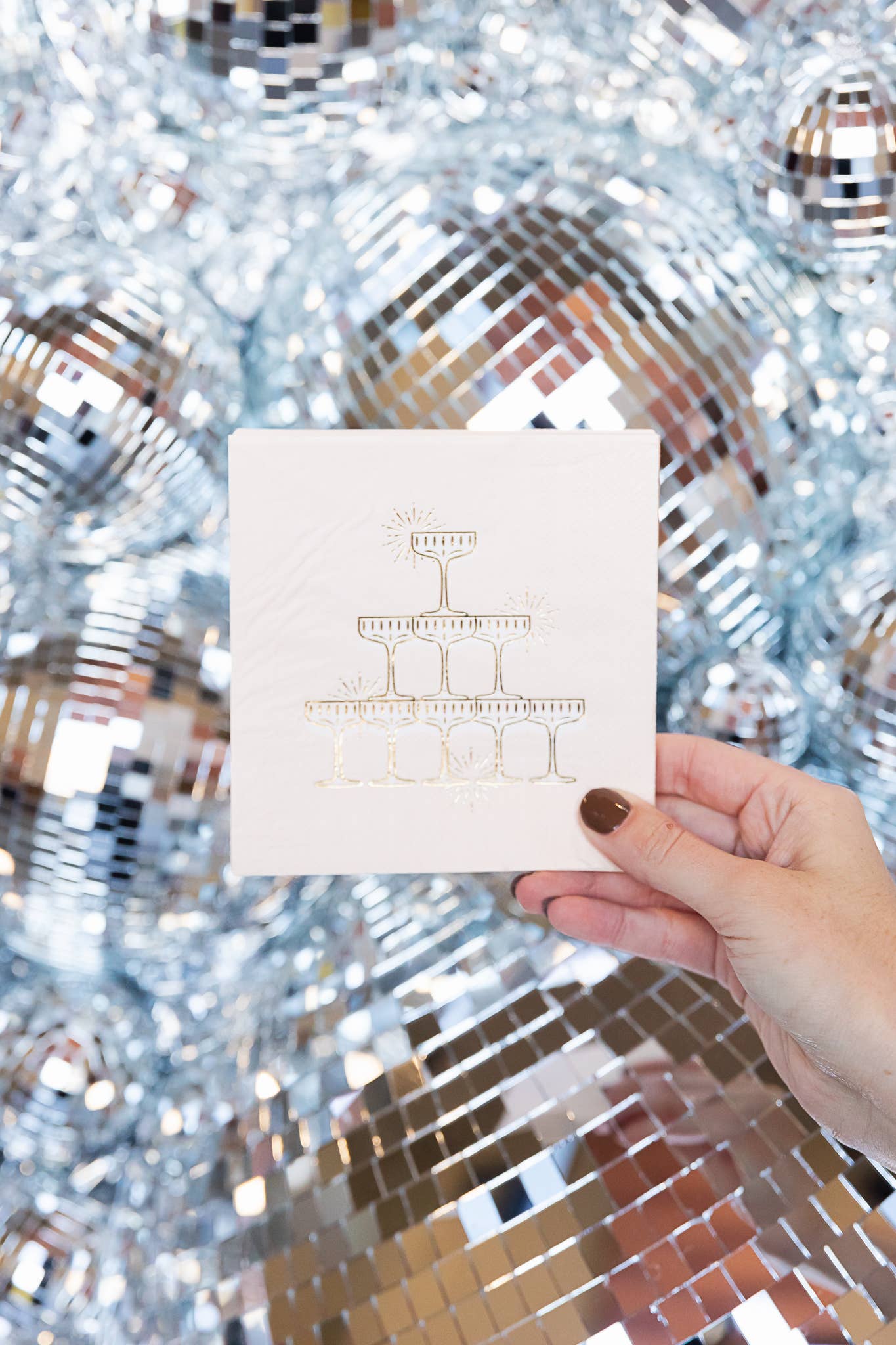 Bonjour Fête – Engroshandel Engangsserviet – CHAMPAGNETÅRN COCKTAILSERVIETTER1