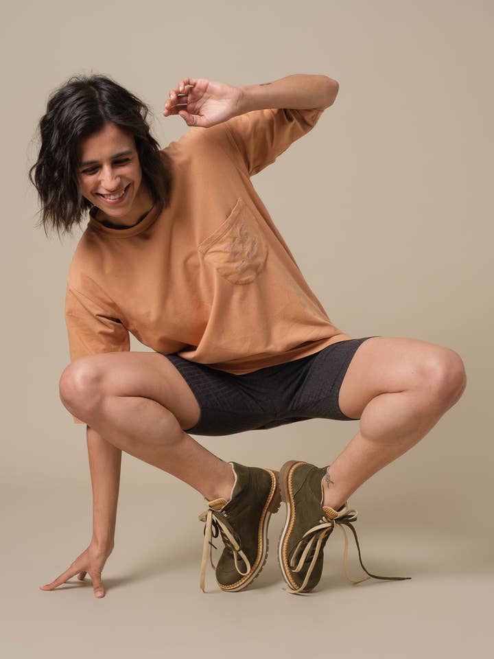 Maglietta bio Grace Earth per la vendita all'ingrosso da parte di MARIE