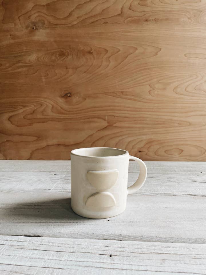 Half Moon K for engroshandel hos Bridget Dorr Ceramics