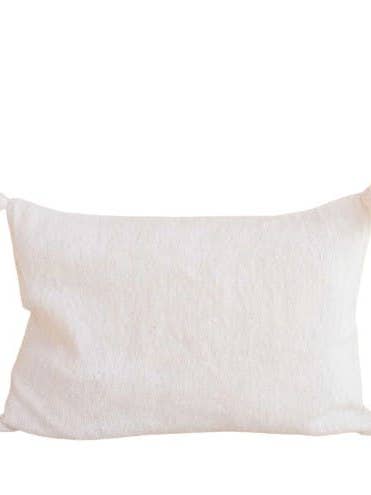 Großes weißes Kissen mit Bommel für den Großhandel von Bambu Living