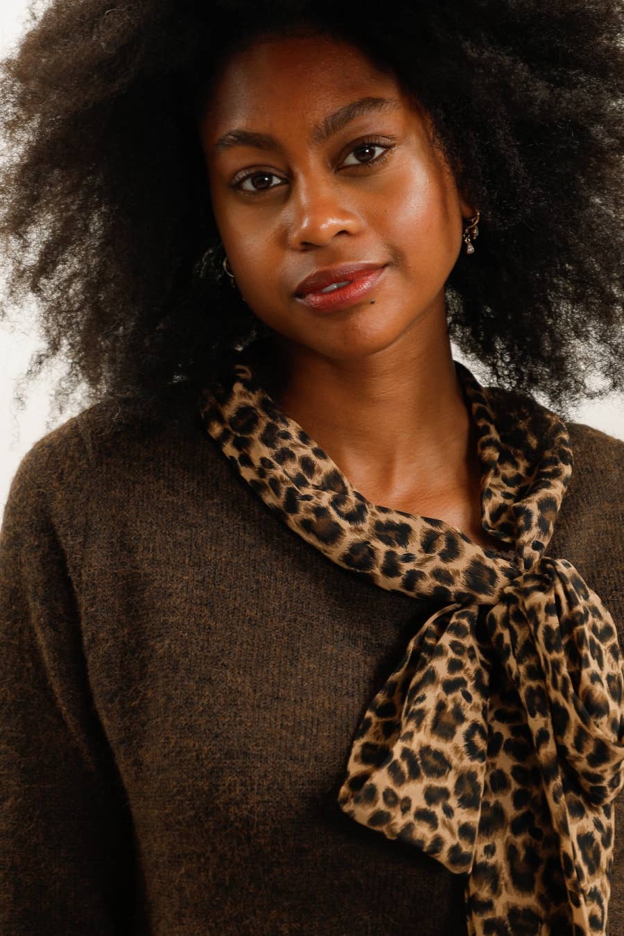 DIX-ONZE - Wholesale Knit Sweater - Women's - Classic Fuzzy Knit Sweater – The Chic Essential5