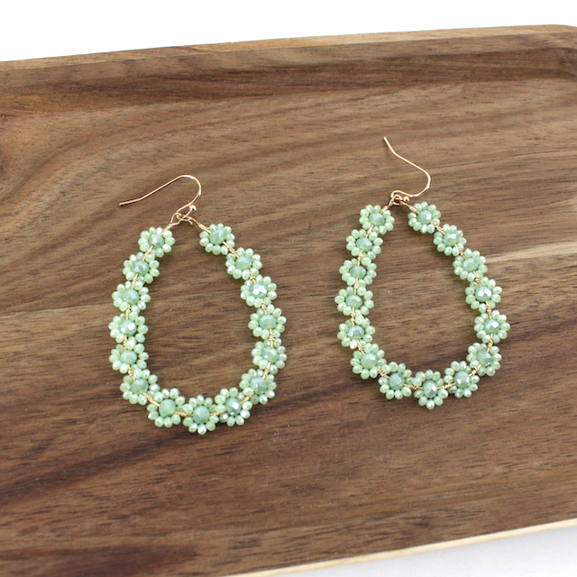 Pretty Persuasions - Wholesale Dangle Earrings - E24098 Beaded Flower Dangle Earrings6