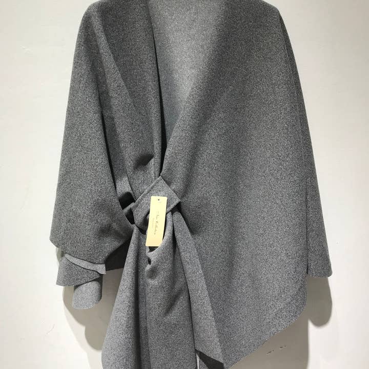 Only Yuan - Wholesale Poncho - Women's - ref 30520 poncho