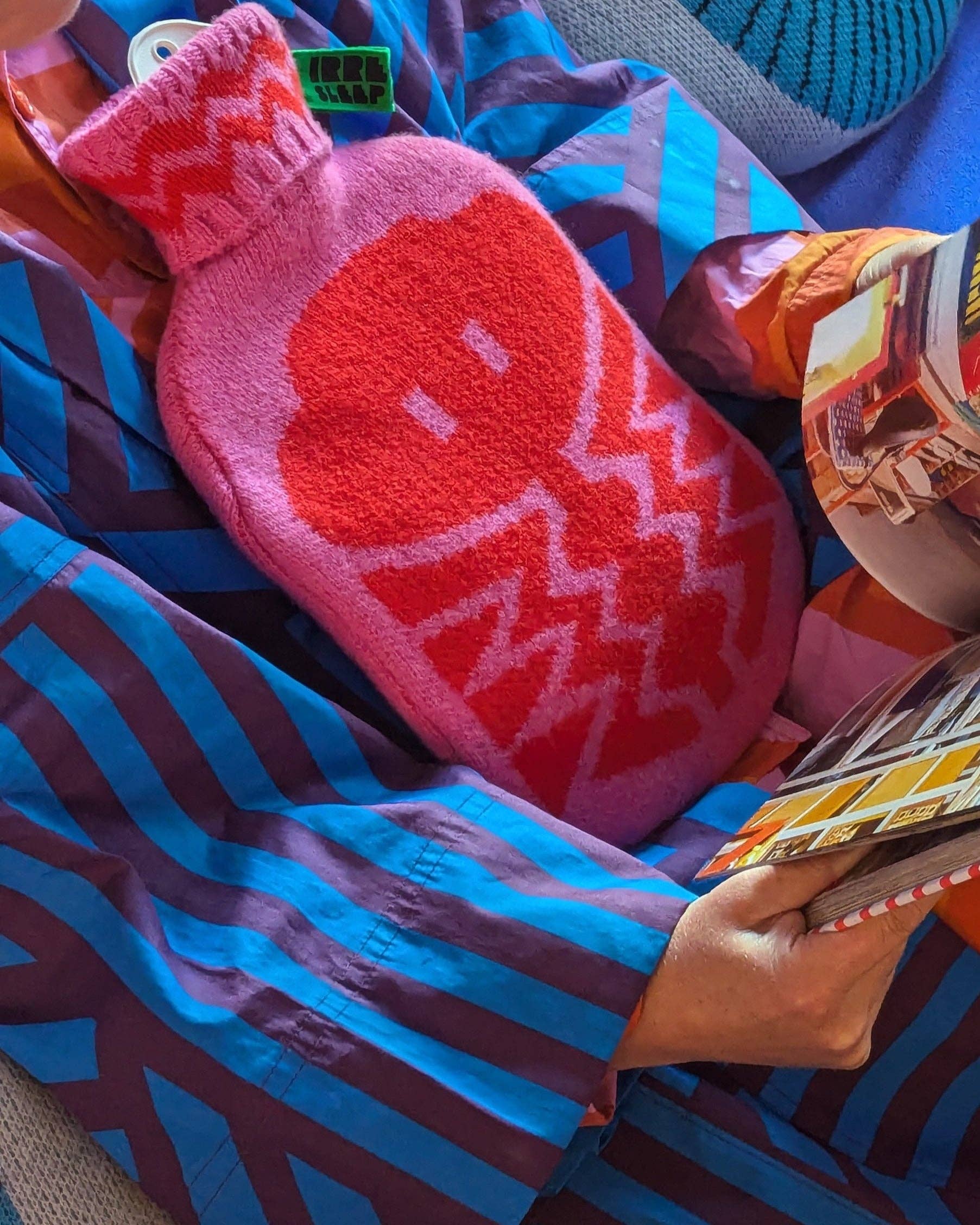 Irregular Sleep Pattern – wholesale Hot/cold compress – Knitted Hot Water Bottle in Hot Pink3