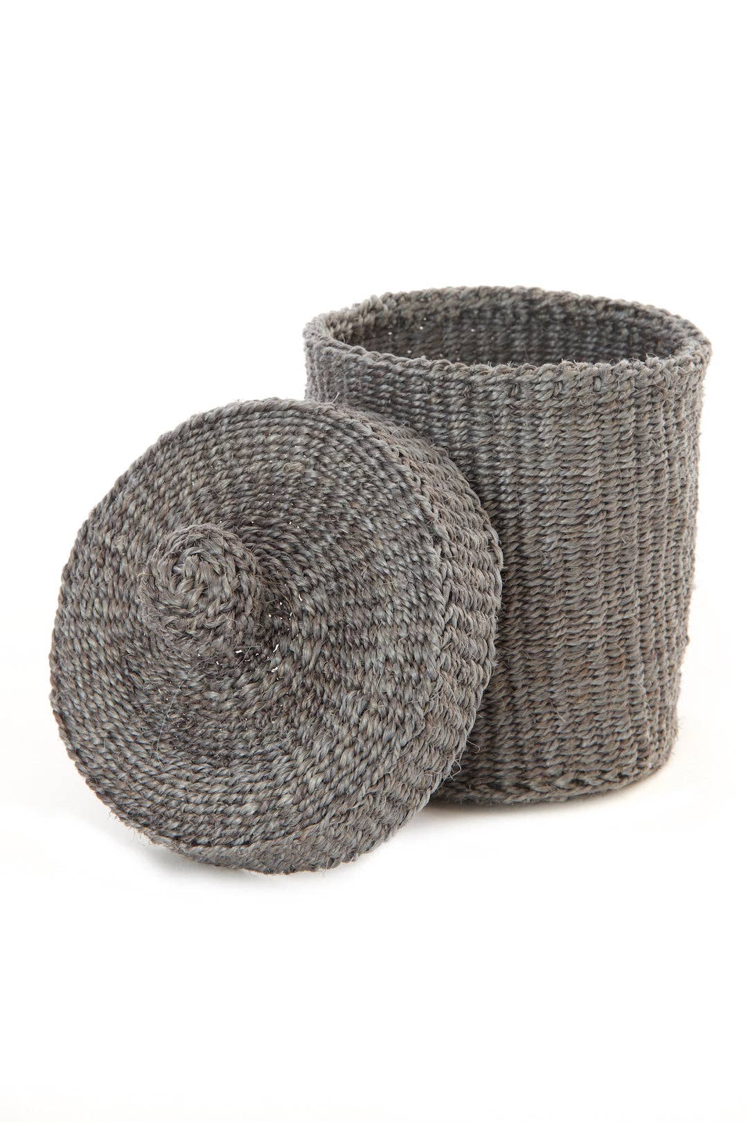 Swahili | AFRICAN MODERN - Vente Paniers - Corbeille à couvercle en sisal gris1