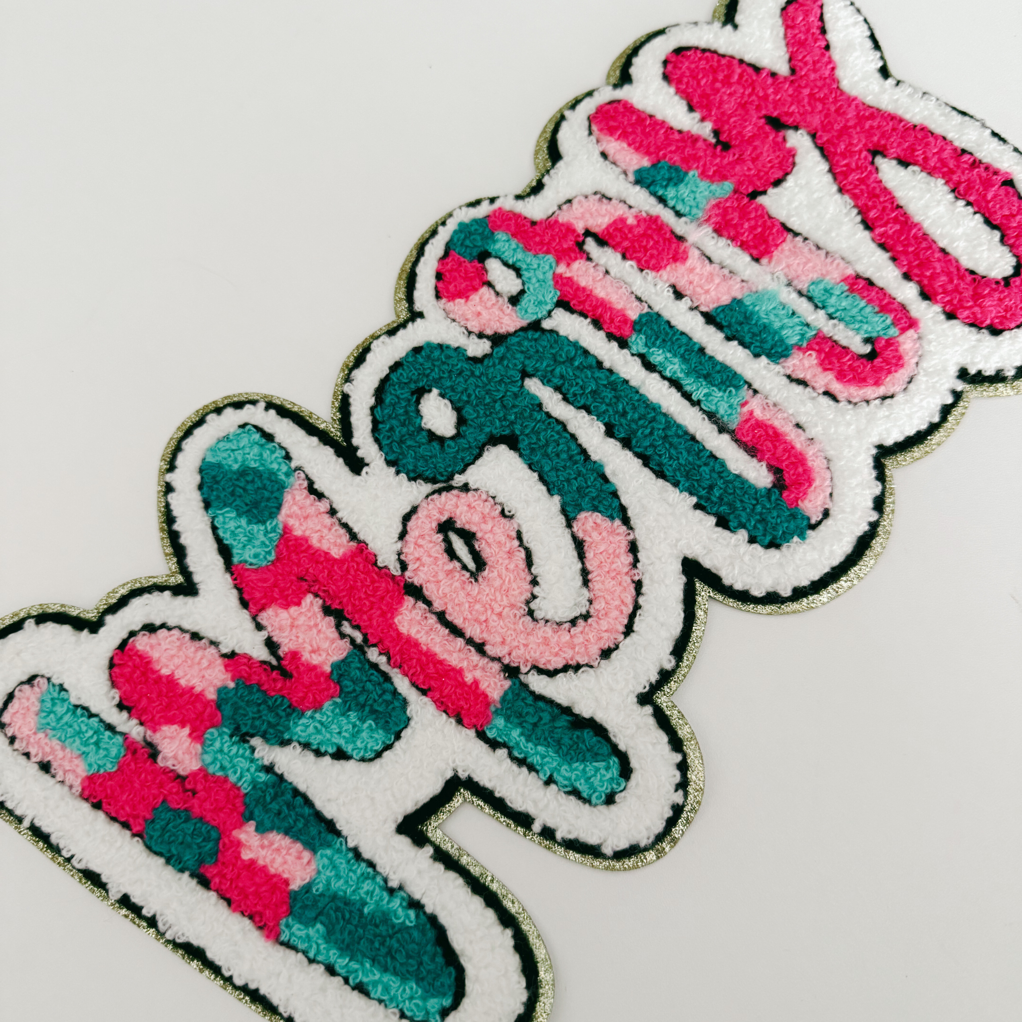 TEELUX - Wholesale Patch - 11" inch MERRY - Chenille Patch1