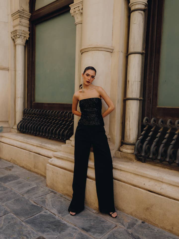 Black BANDEAU TOP for wholesale on Faire3