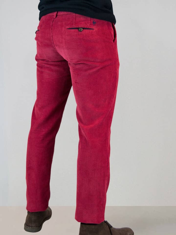 Calças chino de veludo cotelê fúcsia homem por atacado de Patadegayo