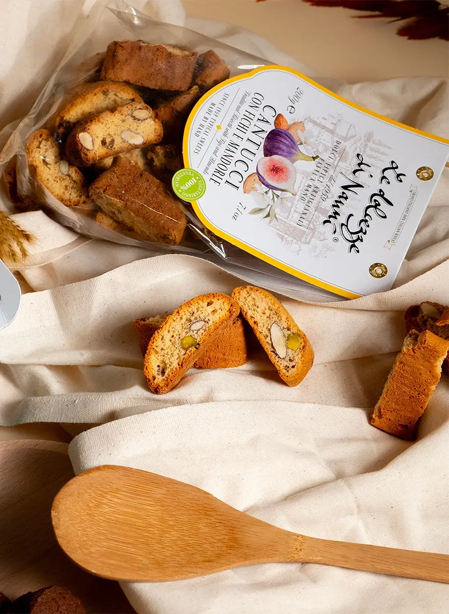Le Dolcezze di Nanni - Wholesale Cookie - 245 Cantuccini with figs and almonds, Tuscan tradition, handmade in Italy 1