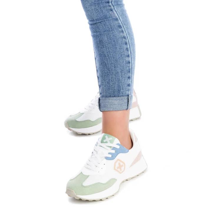 BeShoes Distribuição - Venta al por mayor Zapatillas urbanas - Mujer - Zapatillas de mujer blancas XTi-140741B