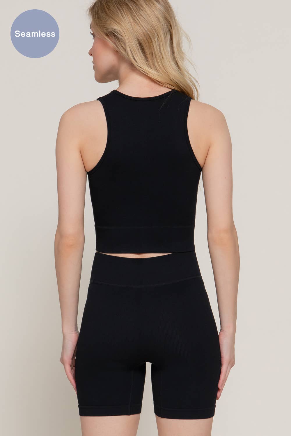 Active Basic | Active USA - Vente Ensemble de sport – femme - Ensemble sans couture top sans manches col rond et short cycliste côtelé9