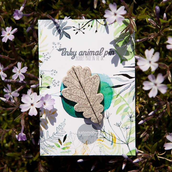 Kate Moby - Wholesale Brooch - Oak Leaf Eco Wooden Pin Brooch3