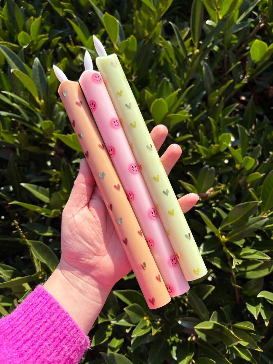 Aifcandles - Wholesale Flameless Candle - LED Pillar Candle Smiley Pink - Set of 26