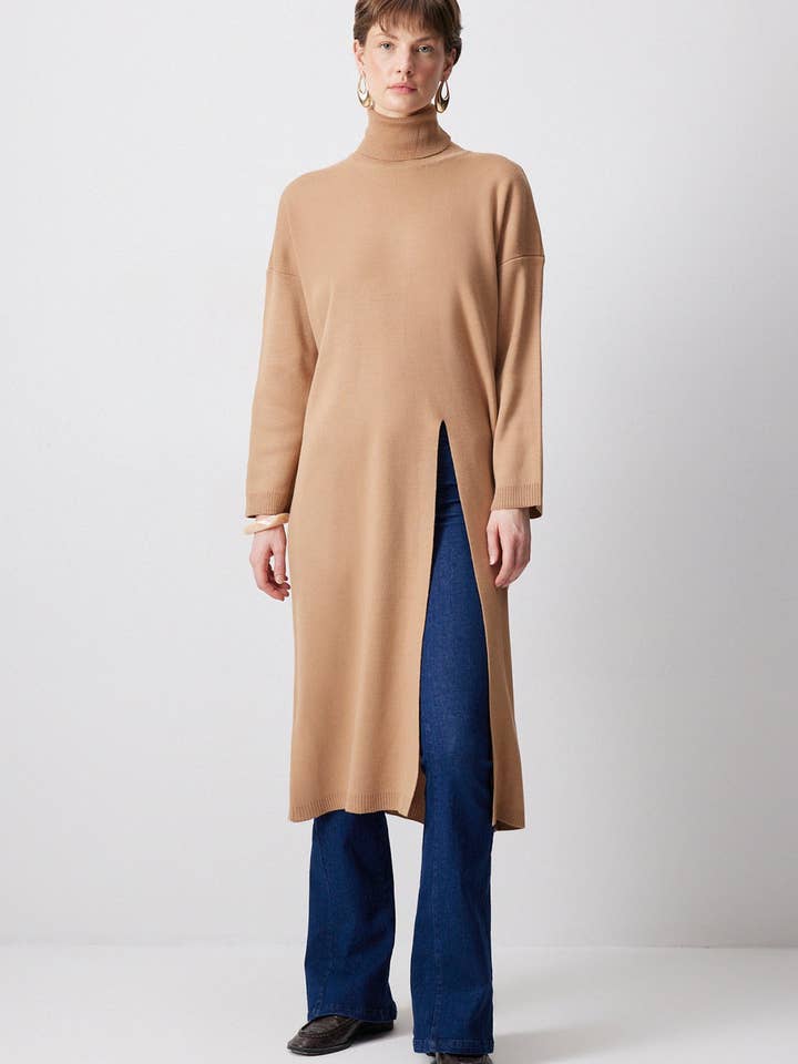 KNITTING TUNIC WITH FRONT SLIT for wholesale by Touché Privé EU
