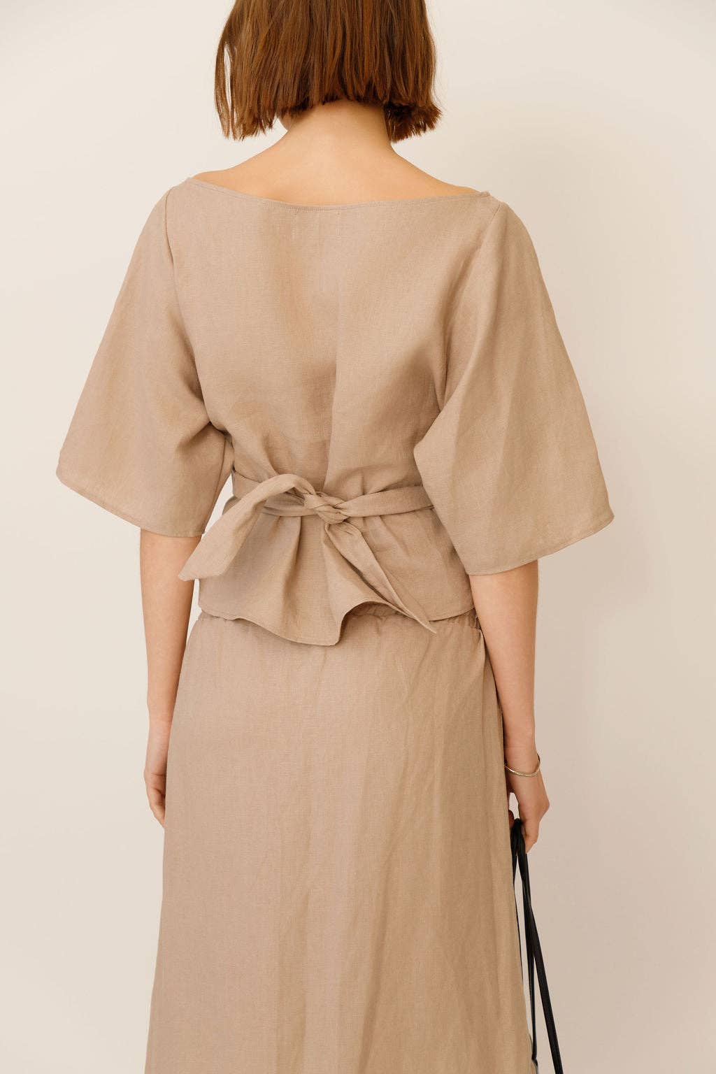 WUESTE - Wholesale Blouse - Women's - Anita Relaxed Linen Top with Belt3