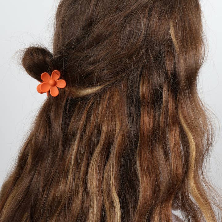 Nakoa The Label - Wholesale Hair clip – Women’s - Claw Clip - Small Flower - Orange1