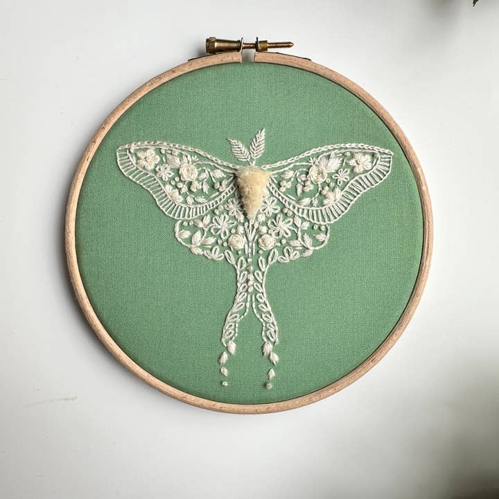 Nest Embirdery - Wholesale Embroidery/cross-stitch supplies - Vintage Moth Kit4