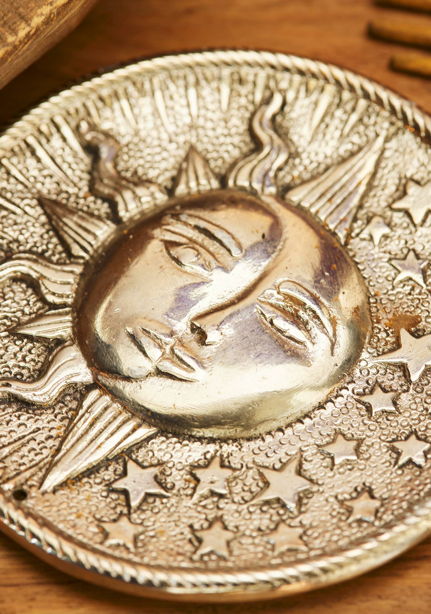 Namaste - Wholesale Incense Holder - Sun/Moon Round Incense Holder2