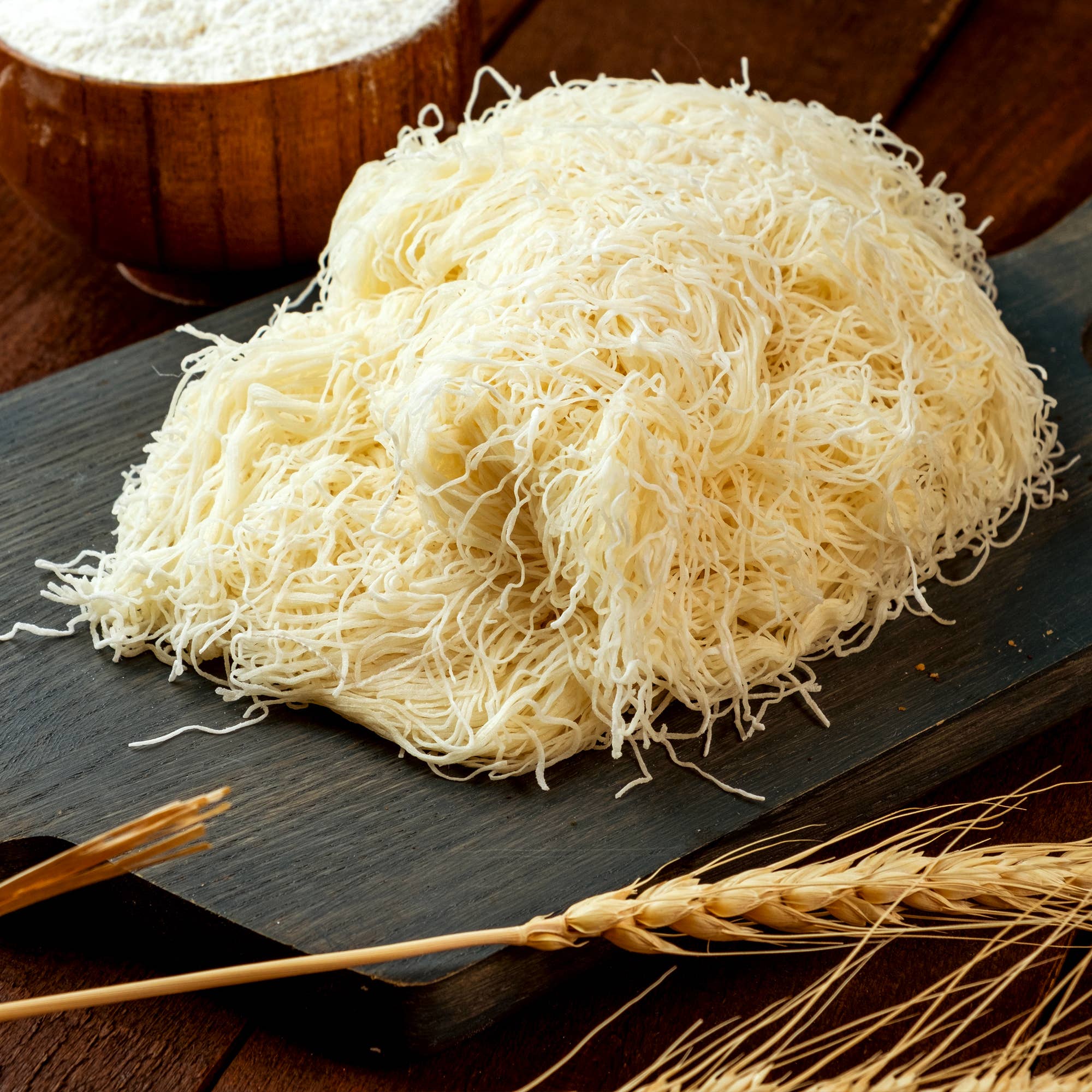 Kaffee und Schokolade GmbH - Wholesale Sprinkles - Kadayif - roasted dough threads - angel hair (200g)5