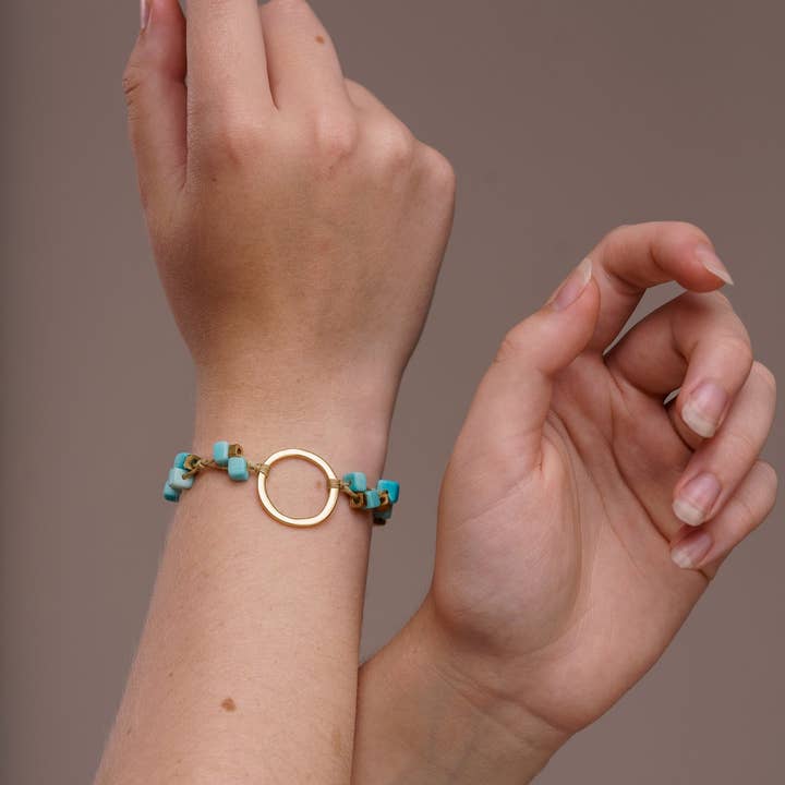 Pretty Pink Eco-Jewellery – wholesale Beaded bracelet – Dainty Tagua Bracelet9