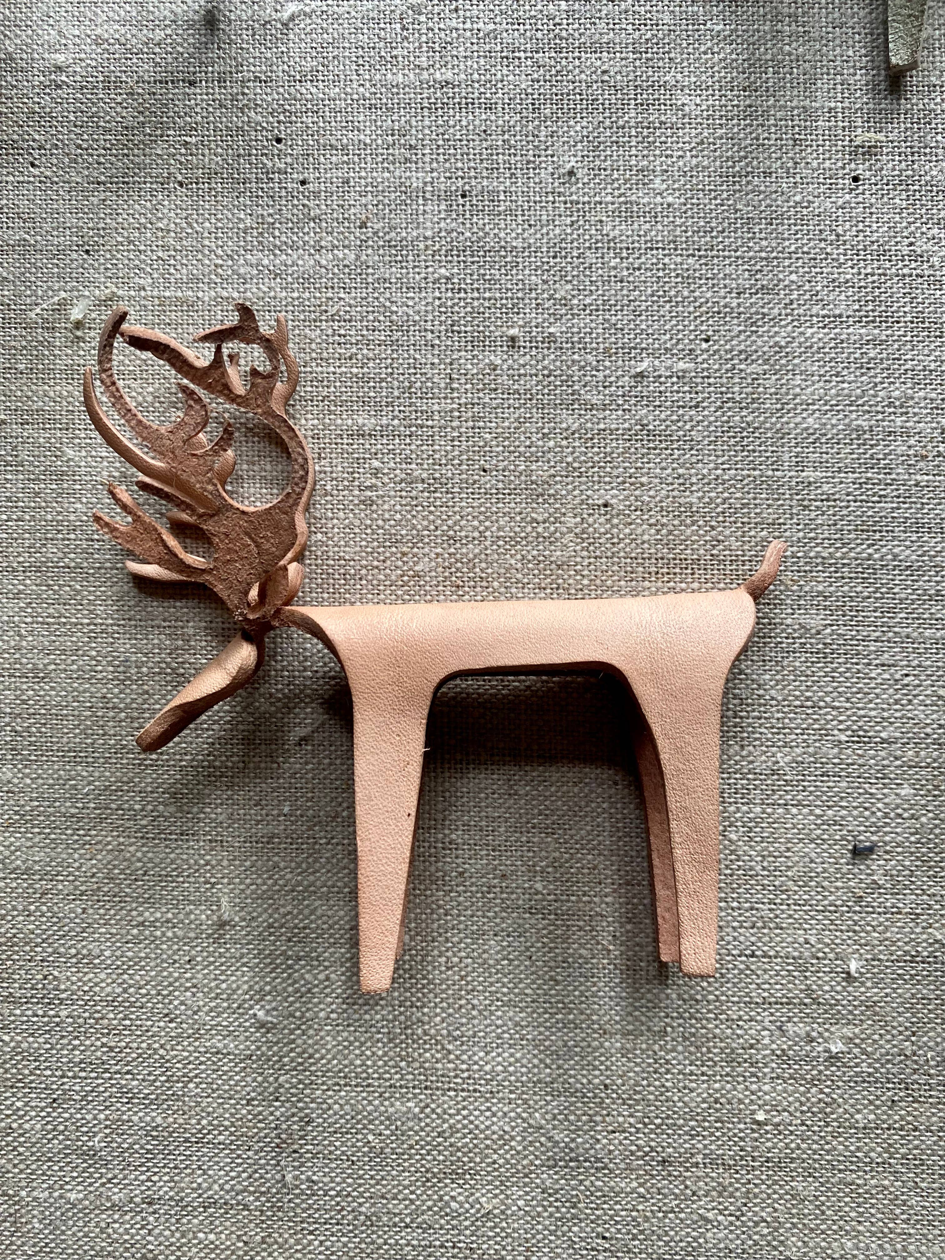 The Merchant Studio – wholesale Ornament – Reindeer Ornament / decor2